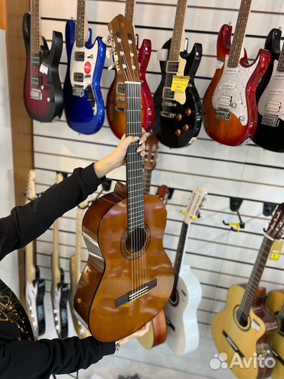 Гитара yamaha C40