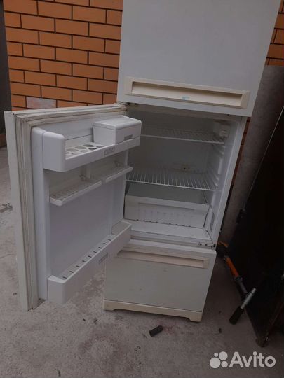 Холодильник бу стинол