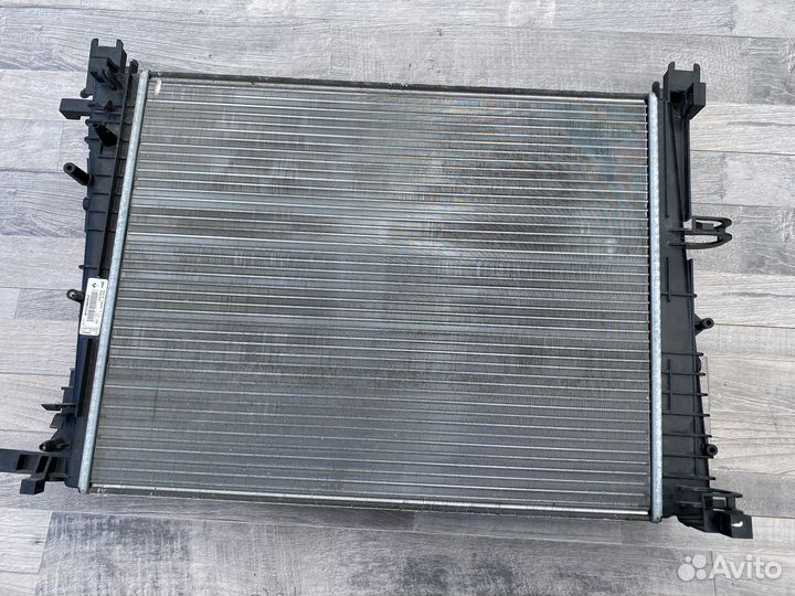 Рено Аркана радиатор