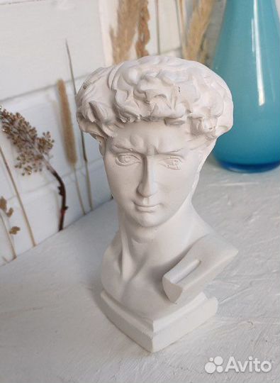 Гипсовое кашпо Давид