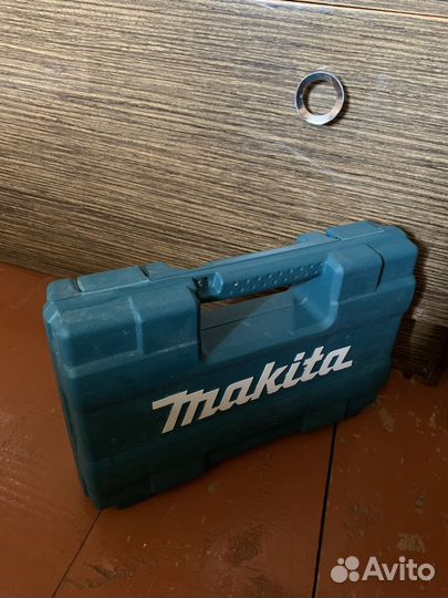 Шуруповерт аккумуляторная отвертка Makita