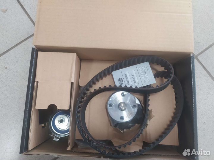 Ремкомплект грм с помпой Gates KP35669XS