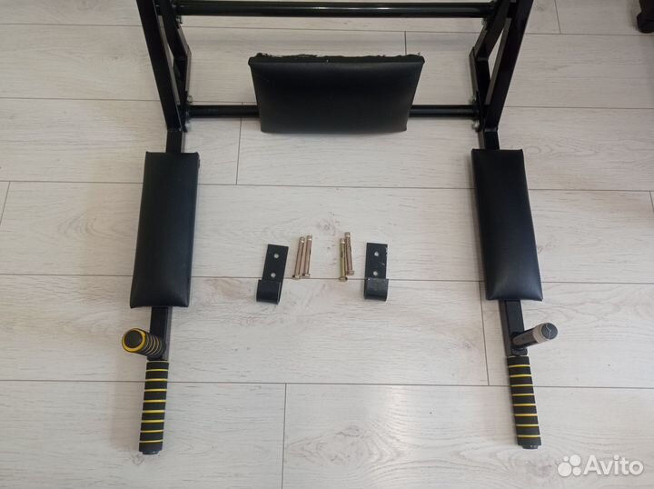 Турник настенный бу