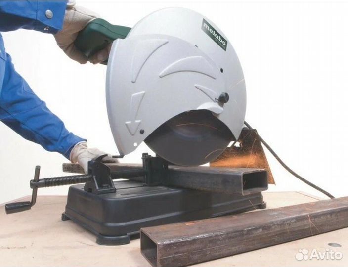 Торцовочная пила по металлу metabo