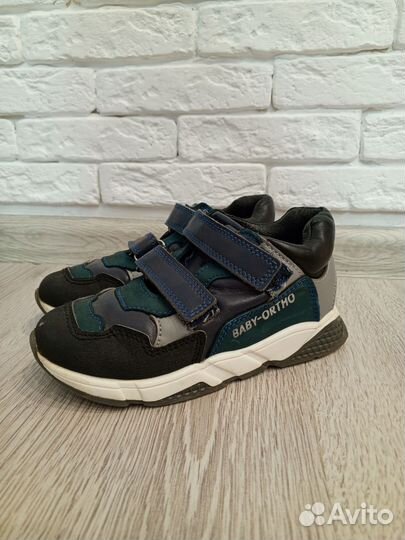 Ортопедические кроссовки для мальчиков