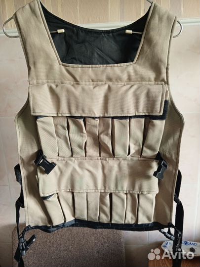 Жилет для тренировок 32 отделения дляутяжелителей