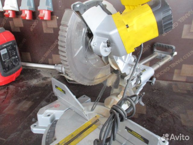 Торцовочная пила с протяжкой stanley SM18