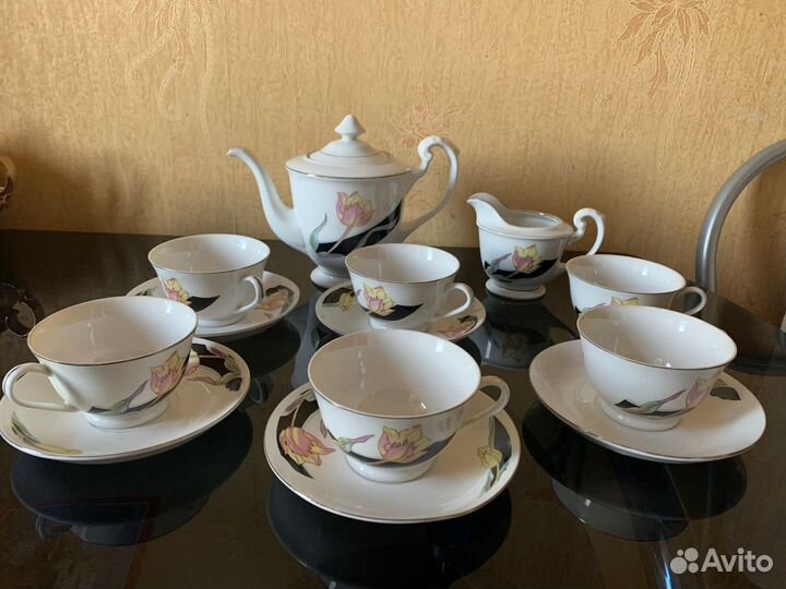 Винтажный чайный сервиз