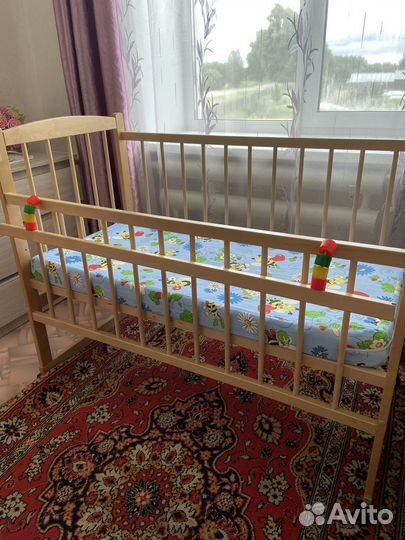 Детская кроватка