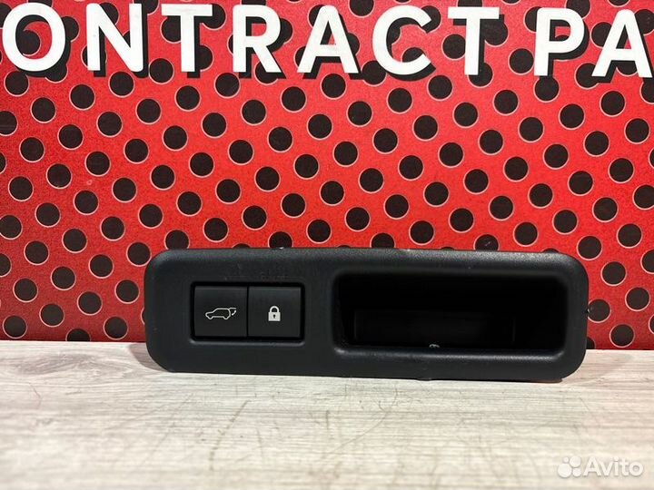 Кнопка открытия багажника Lexus Rx 4 GYL26R long