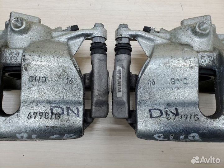 Суппорт передний Volkswagen Tiguan 2 2021