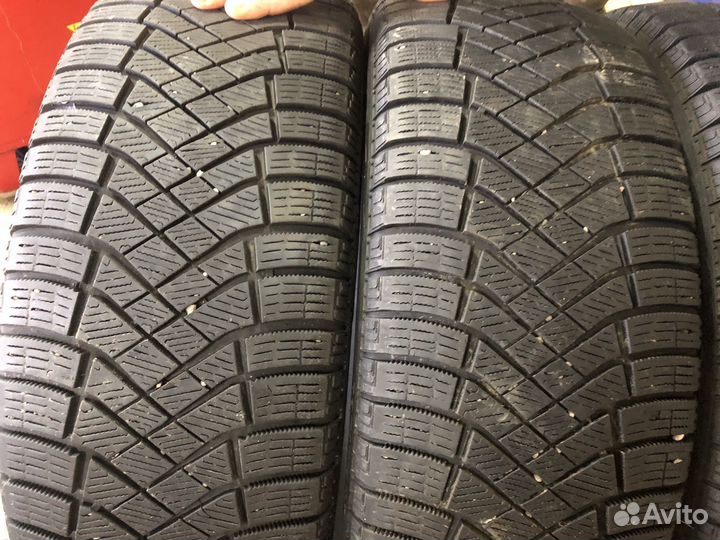 Pirelli Ice Zero FR 235/55 R19 105H