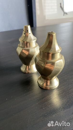 Солонка и перечница