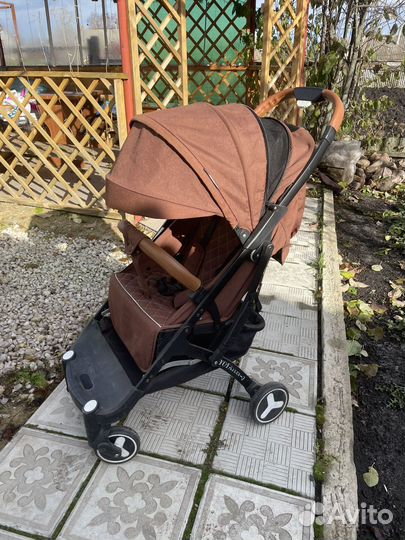 Коляска прогулочная yoya plus 3