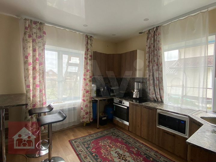 Коттедж 121 м² на участке 10 сот.