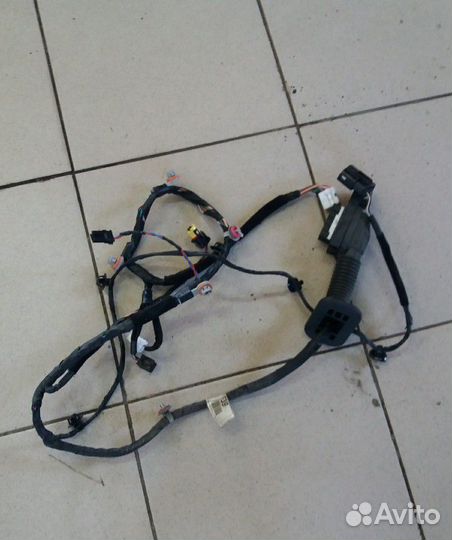 Проводка передней правой двери Hyundai IX 35