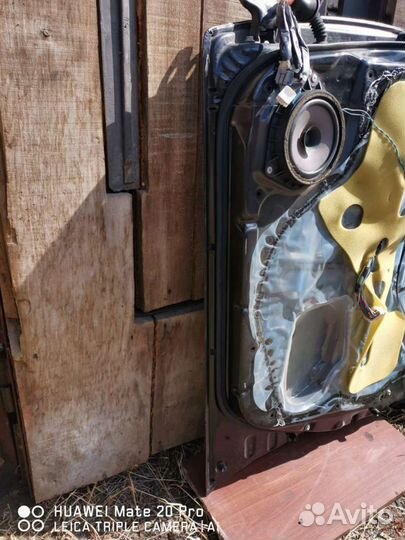 Двери правые corolla 120