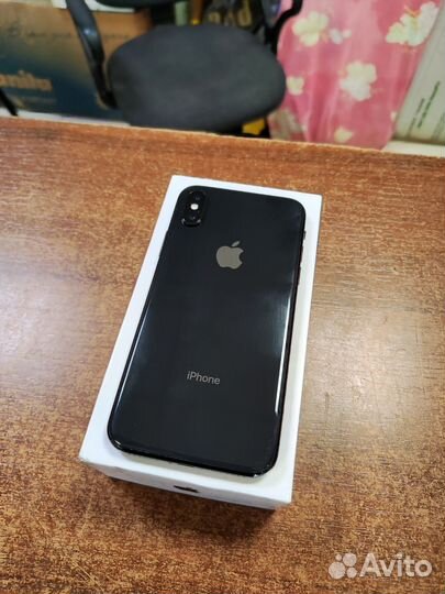 iPhone X, 256 ГБ