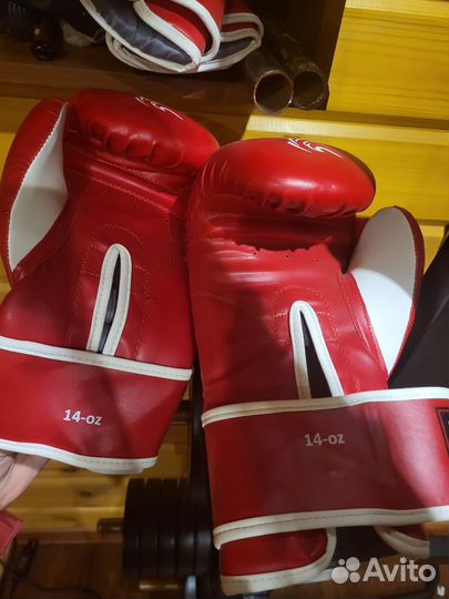 Боксерские перчатки