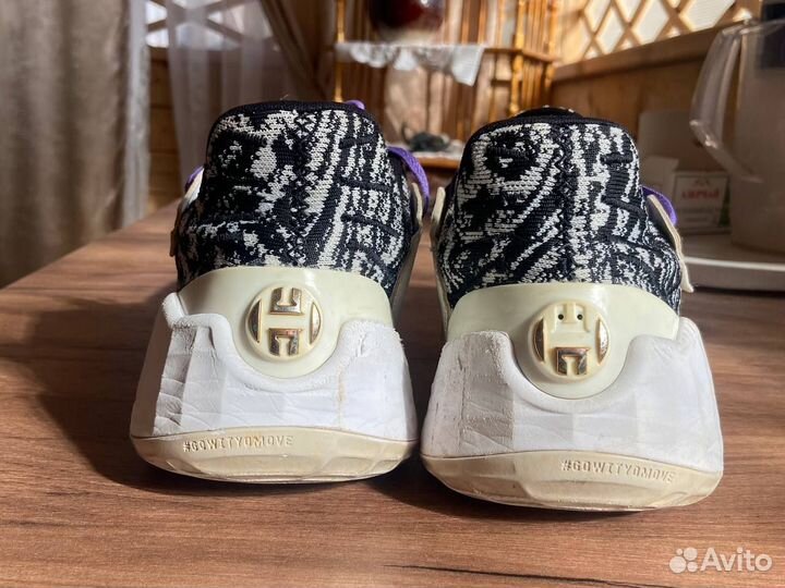 Баскетбольные кроссовки adidas harden vol 4