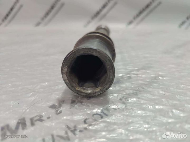 Передняя ось колеса Kawasaki ZX-636 05-06г