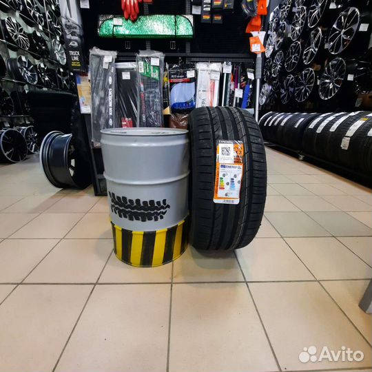 Tracmax X-Privilo TX3 255/40 R19 100Y