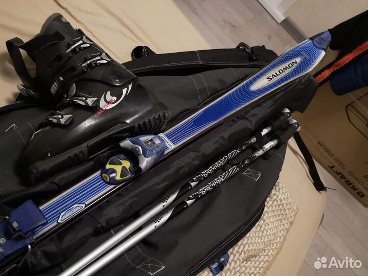 Горные лыжи,ботинки,палки