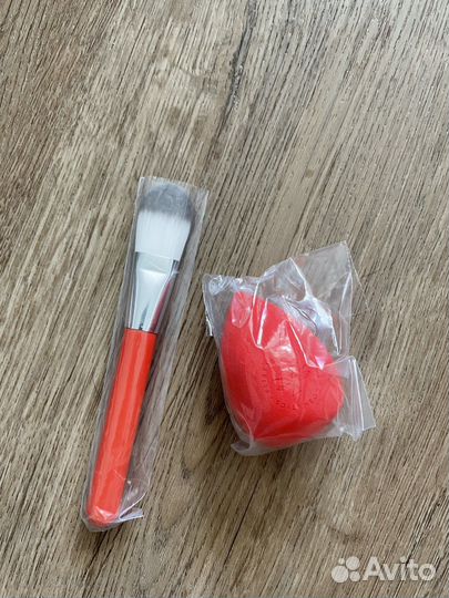 Набор (кисть + спонж)