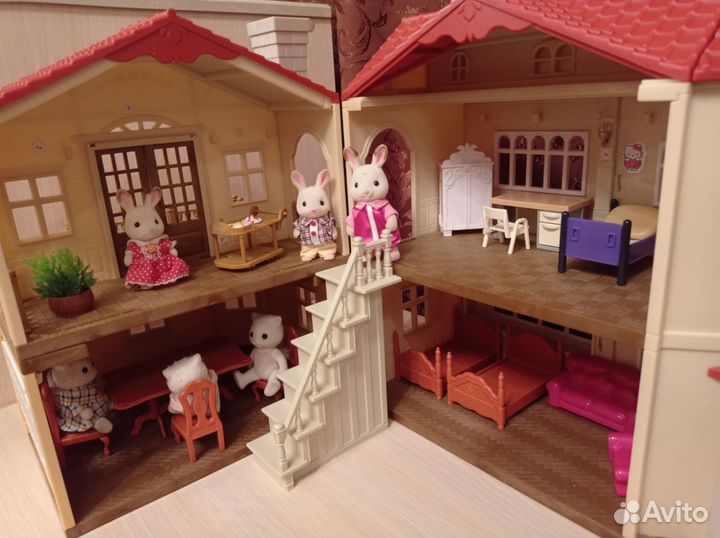 Большой дом с наполнением sylvanian families