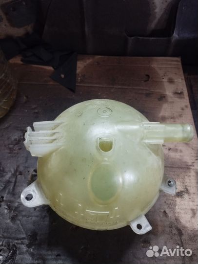 Расширительный бачок Chevrolet Malibu