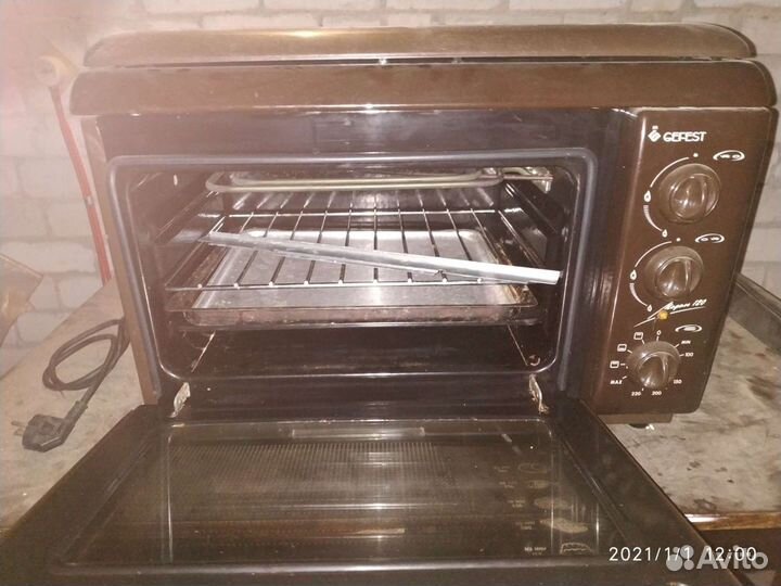 Малогабаритная настольная газовая плита с духовкой