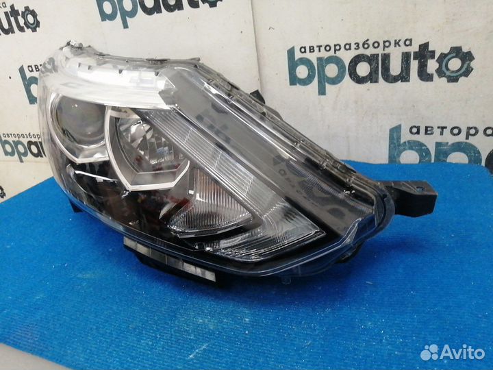 Фара галоген правая 26010-4EH0A Nissan Qashqai II