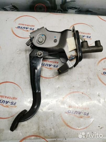 Педаль тормоза Kia Ceed 1.6 G4FC 2009