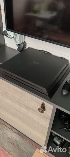 Sony playstation 4 pro 1tb