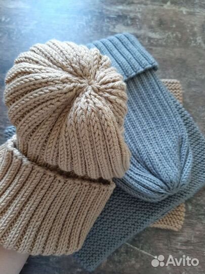 Комплект шапка и снуд