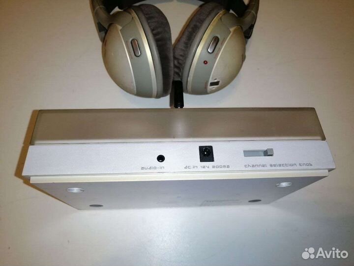 Беспроводные наушники Thomson WHP840 на запчасти