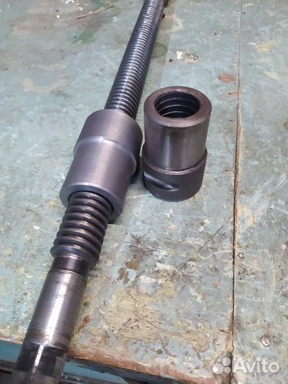 Токарные работы, резка пилой, сверловка