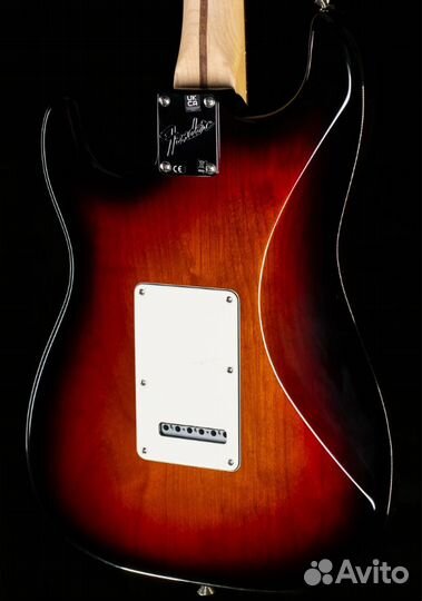 Электрогитара Fender Stratocaster USA + Аксессуары