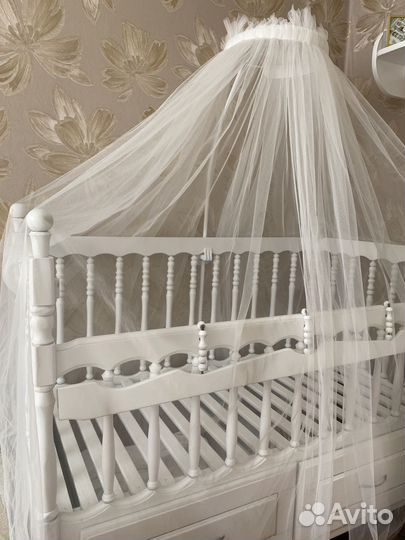 Кровать с балдахином