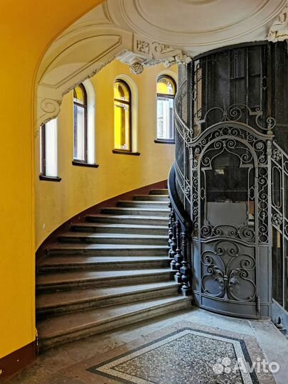 Гид - экскурсовод по Санкт-Петербургу