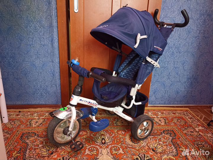 Трехколесный велосипед с родительской ручкой