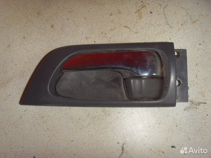 Ручка двери внутренняя левая Toyota Land Cruiser