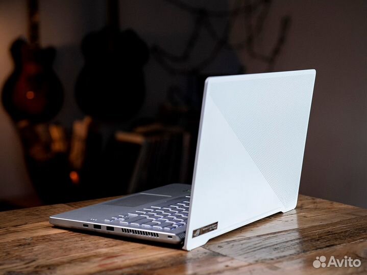 Ноутбук asus ROG Zephyrus G16 R9-7940HS RTX4050