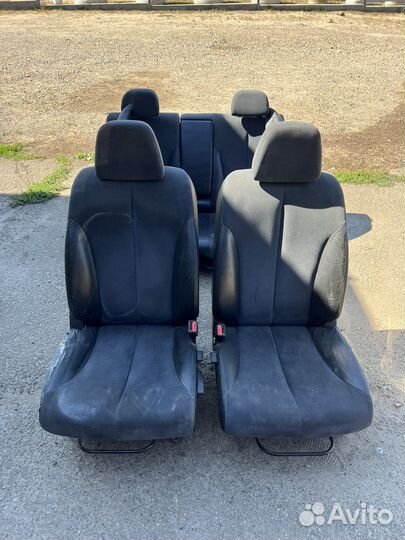 Комплект сидений nissan tiida с11