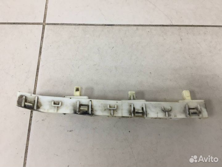 Направляющая заднего бампера левая Infiniti EX/QX5