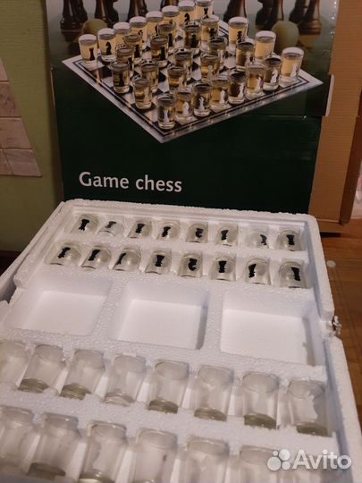 Шахматы сувенирные (рюмки)