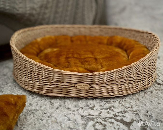 Лежанка для маленьких собак