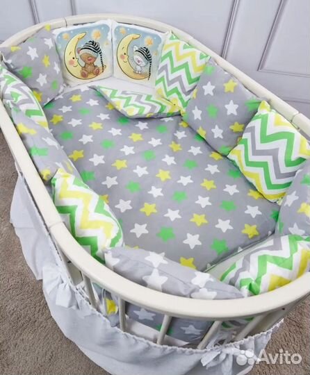 Комплект новый бортиков с одеялом в кроватку