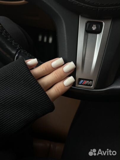 Маникюр в студии