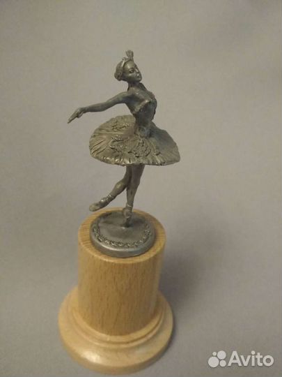 Подарок, сувенир, статуэтка, балеринами